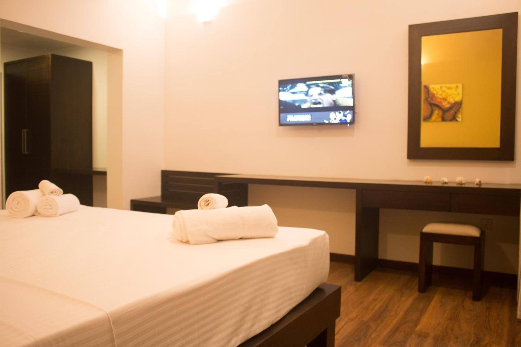 The Suite 262 Negombo Exterior foto